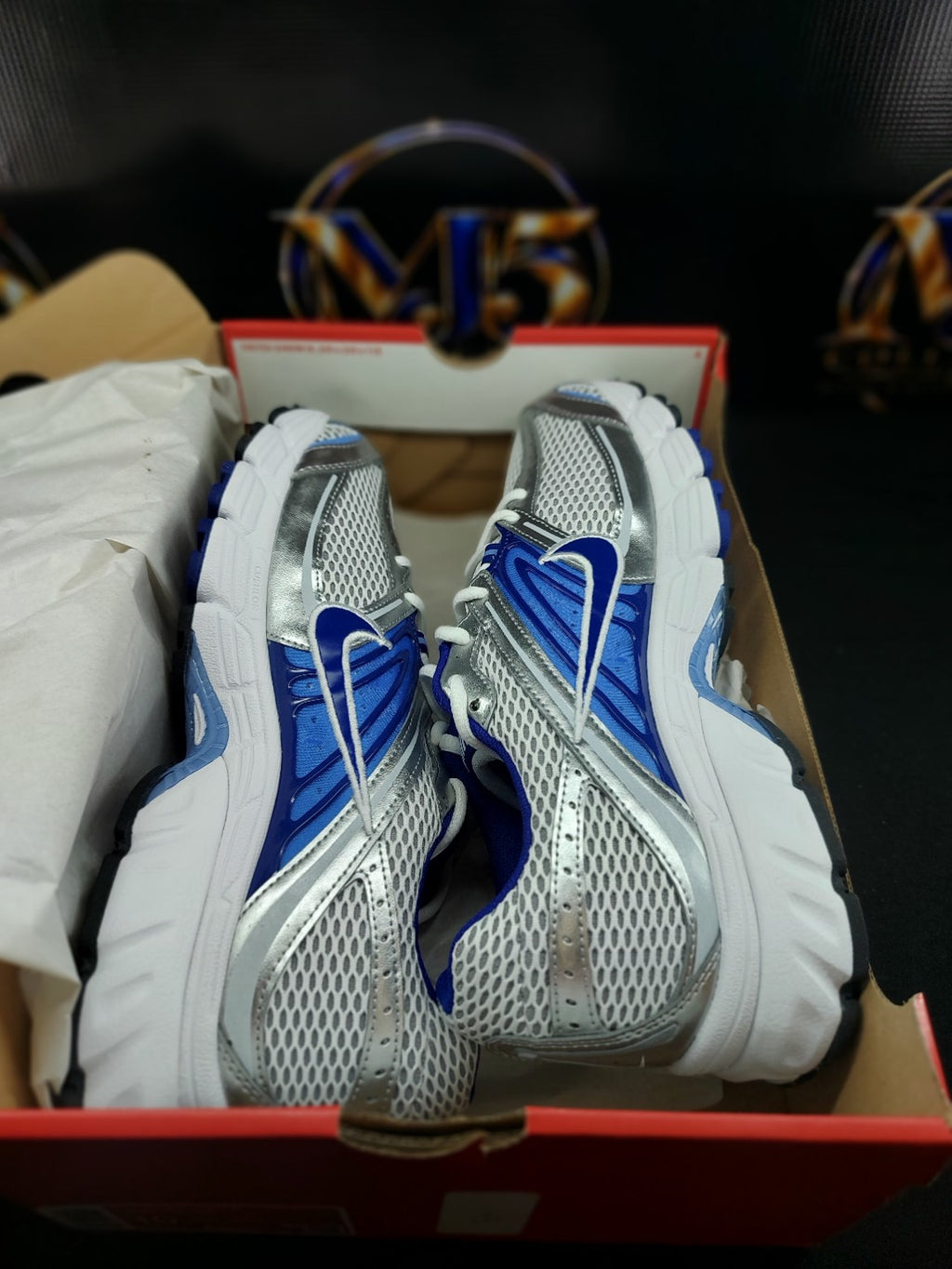 Nike Air Max Moto 2K men's size 10 actual item photo 4