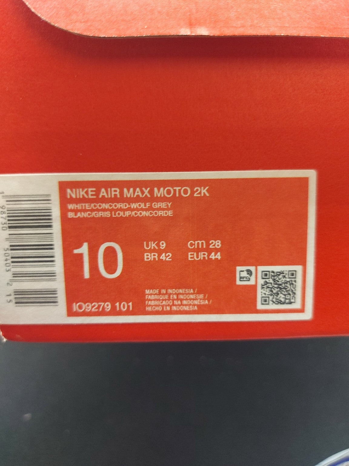 Nike Air Max Moto 2K men's size 10 actual item photo 2