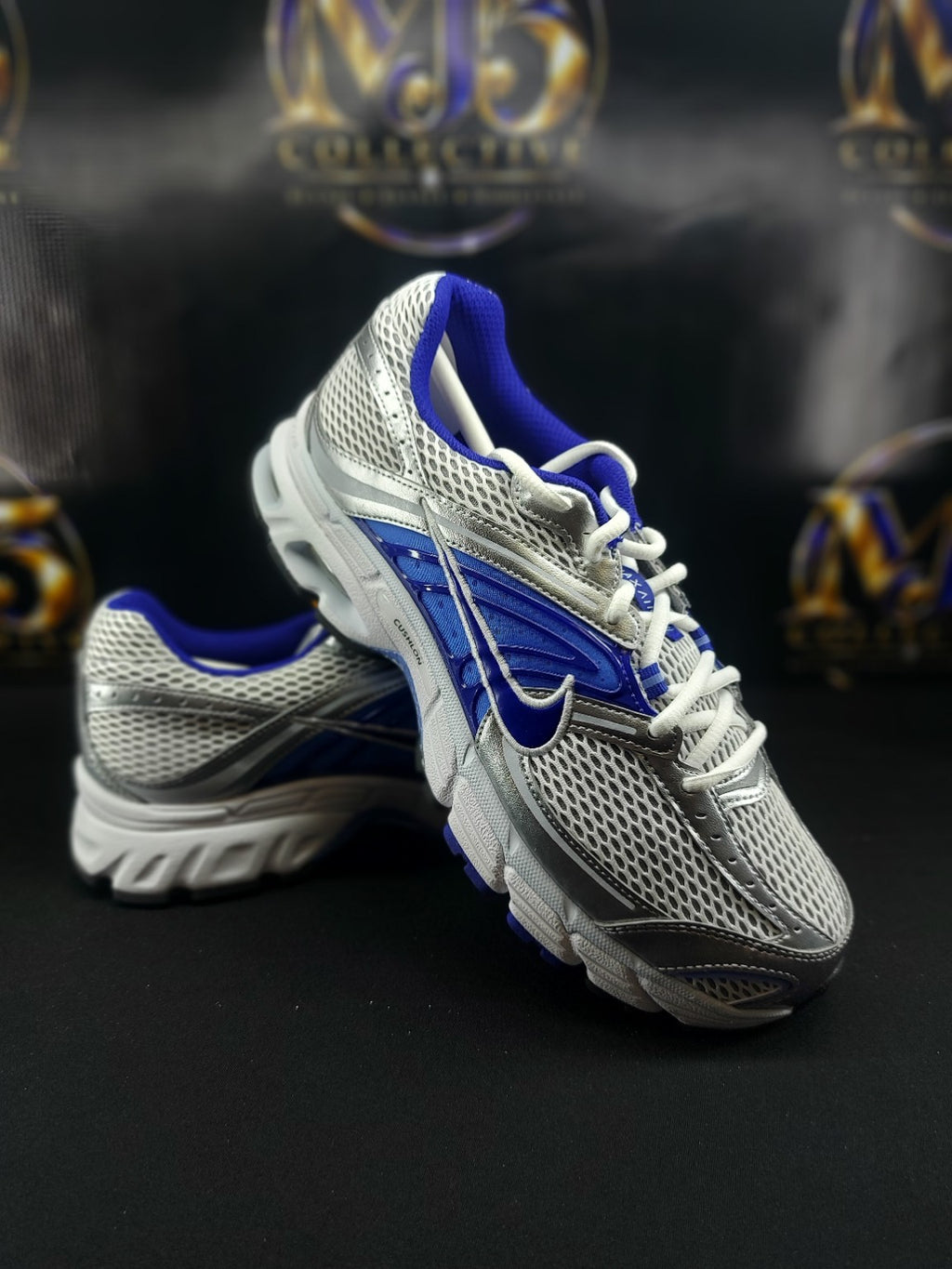 Nike Air Max Moto 2K men's size 10 actual item photo 1