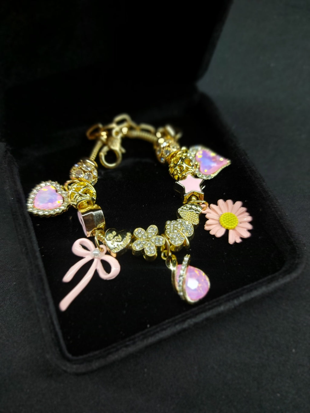 Blushing Daisy Charm Bracelet photo 1
