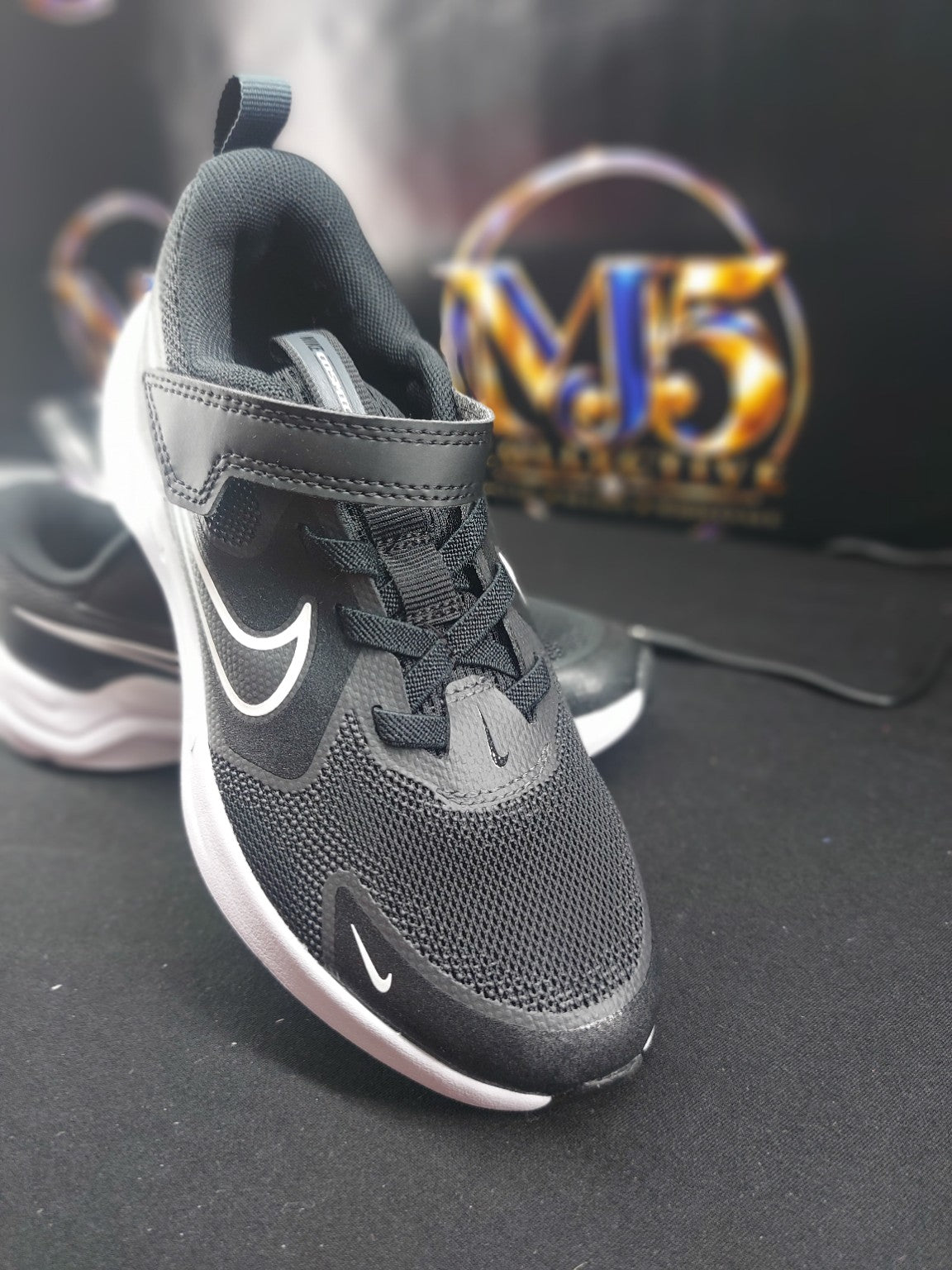 Nike Cosmic Runner PSV size 1Y original photo 5