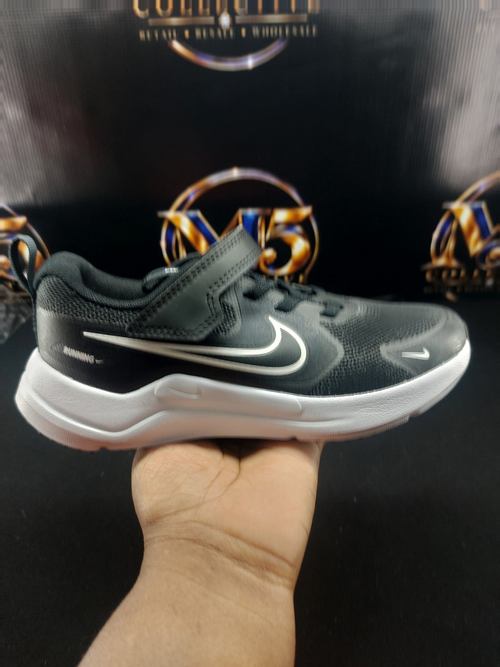 Nike Cosmic Runner PSV size 1Y original photo 2