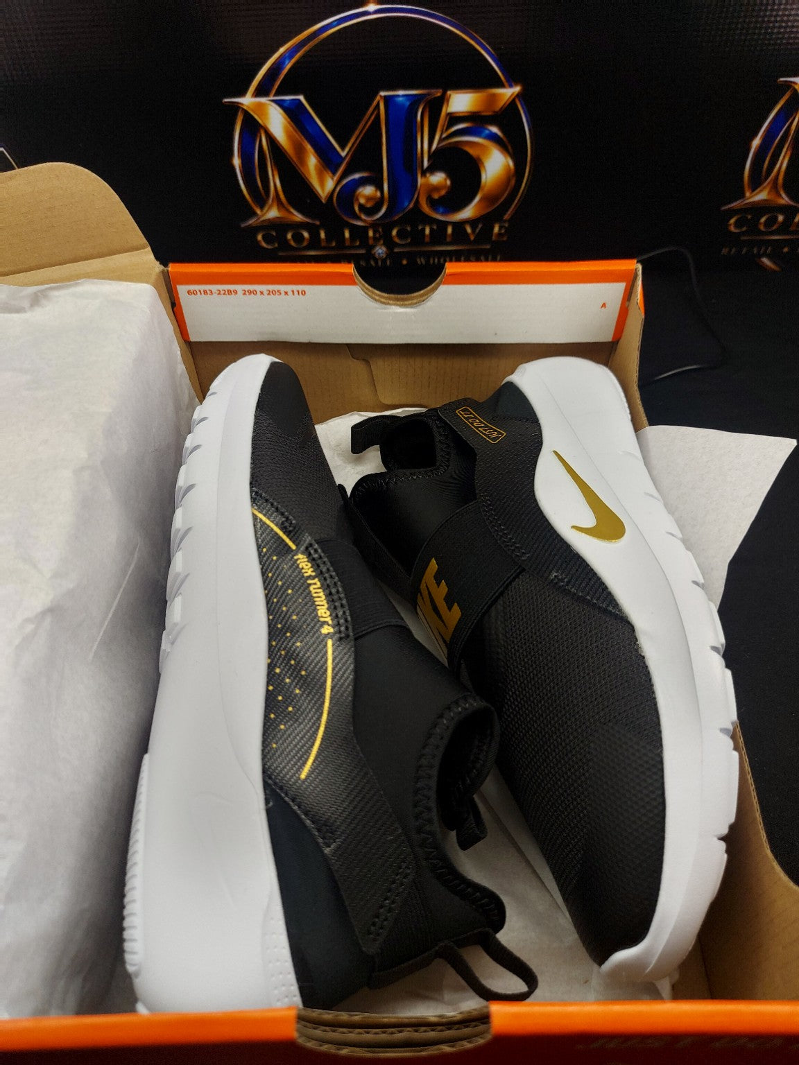 Nike Flex Runner 4 GS black metallic gold size 6.5Y original photo 7