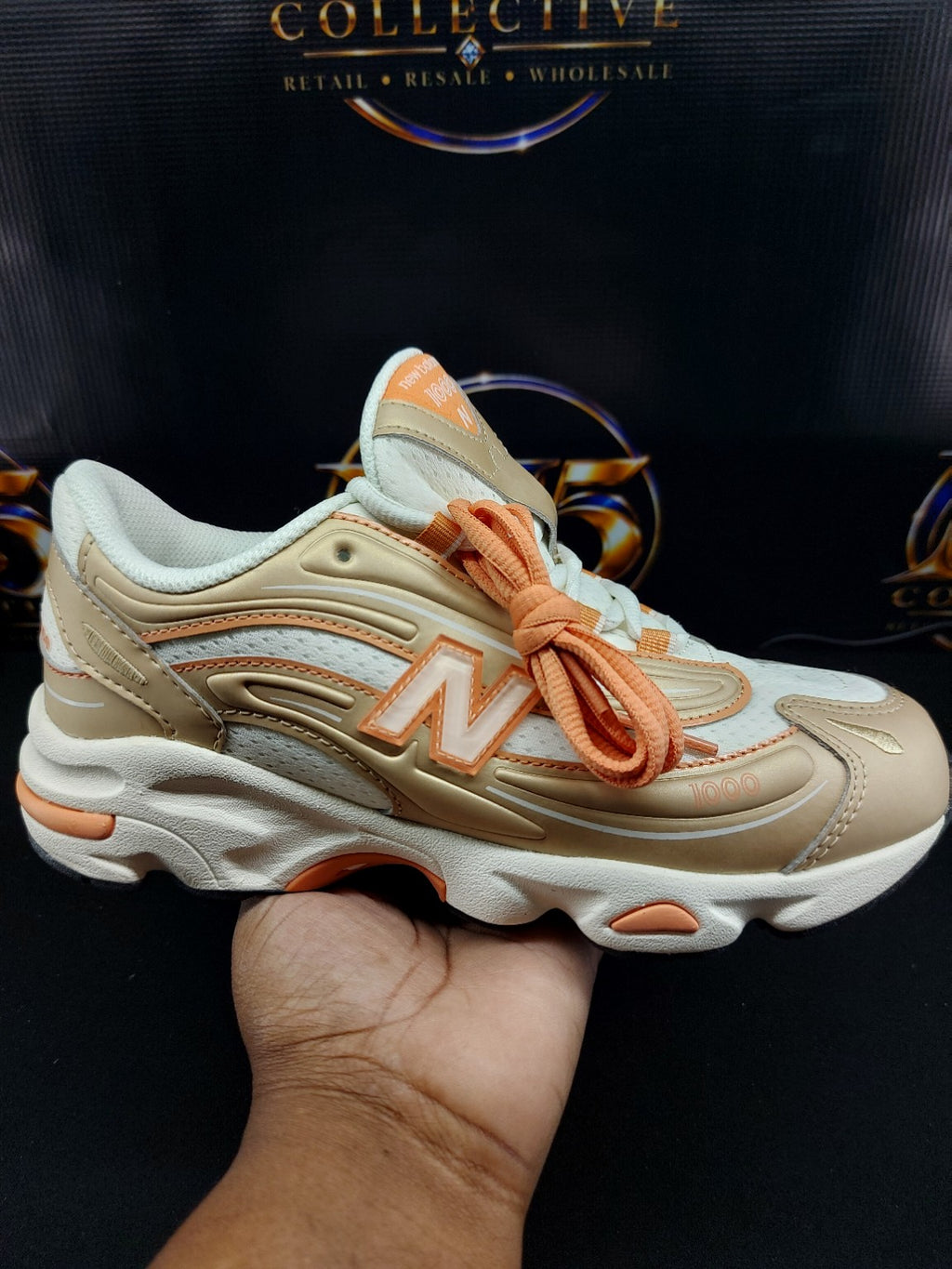 New Balance 1000 Brown Orange kids size 5Y photo 2