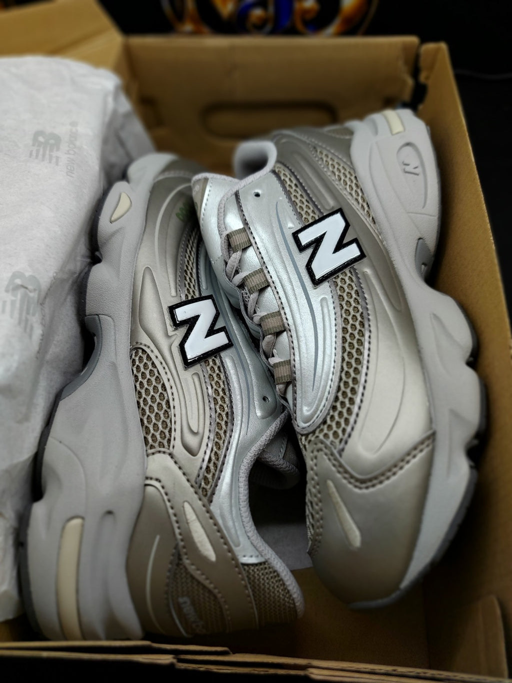 New Balance 1000 Kids Brown Grey size 7Y