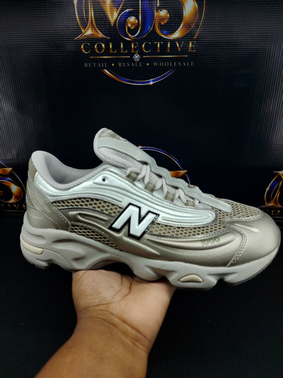 New Balance 1000 Kids Brown Grey size 7Y