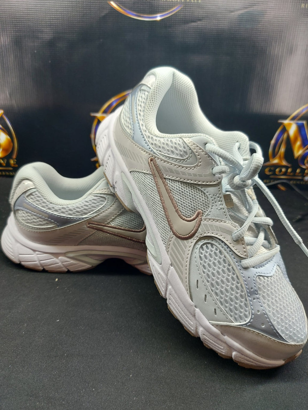 Nike V5 RNR GS Aura/Moon Particle size 5.5Y original photo 1