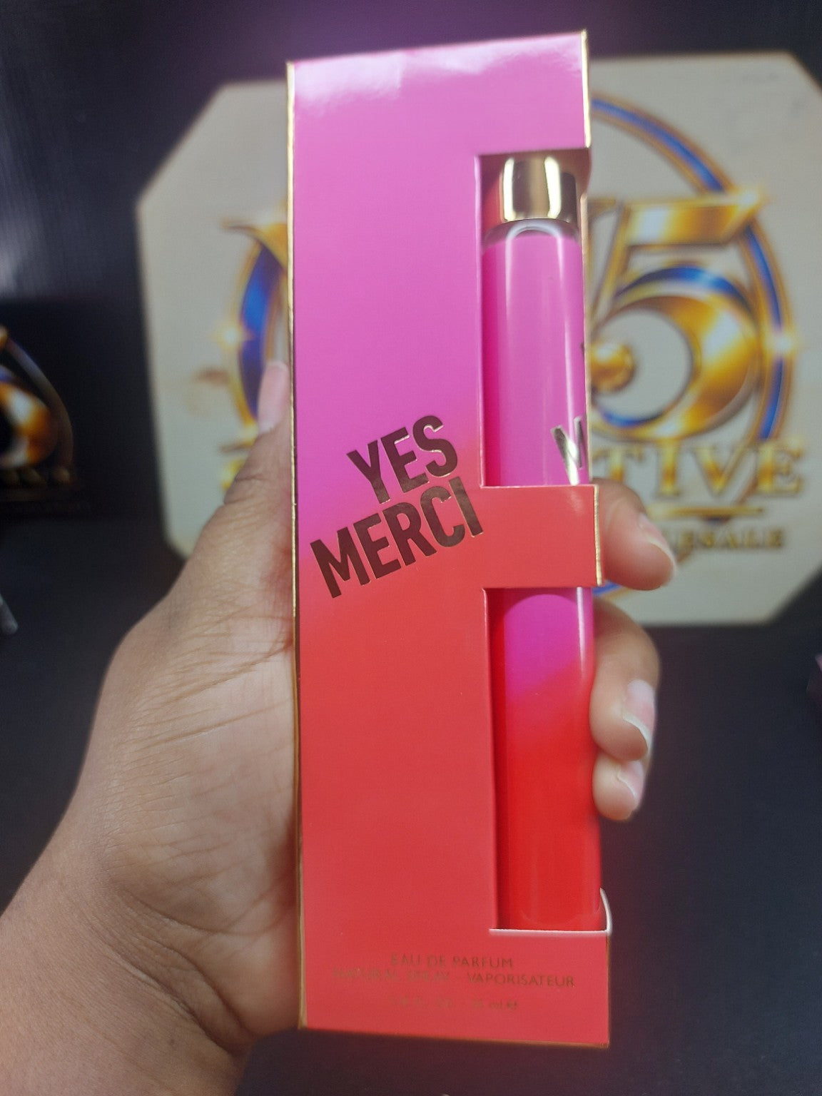 Yes Merci close-up