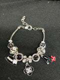 Close-up Midnight Chic bracelet