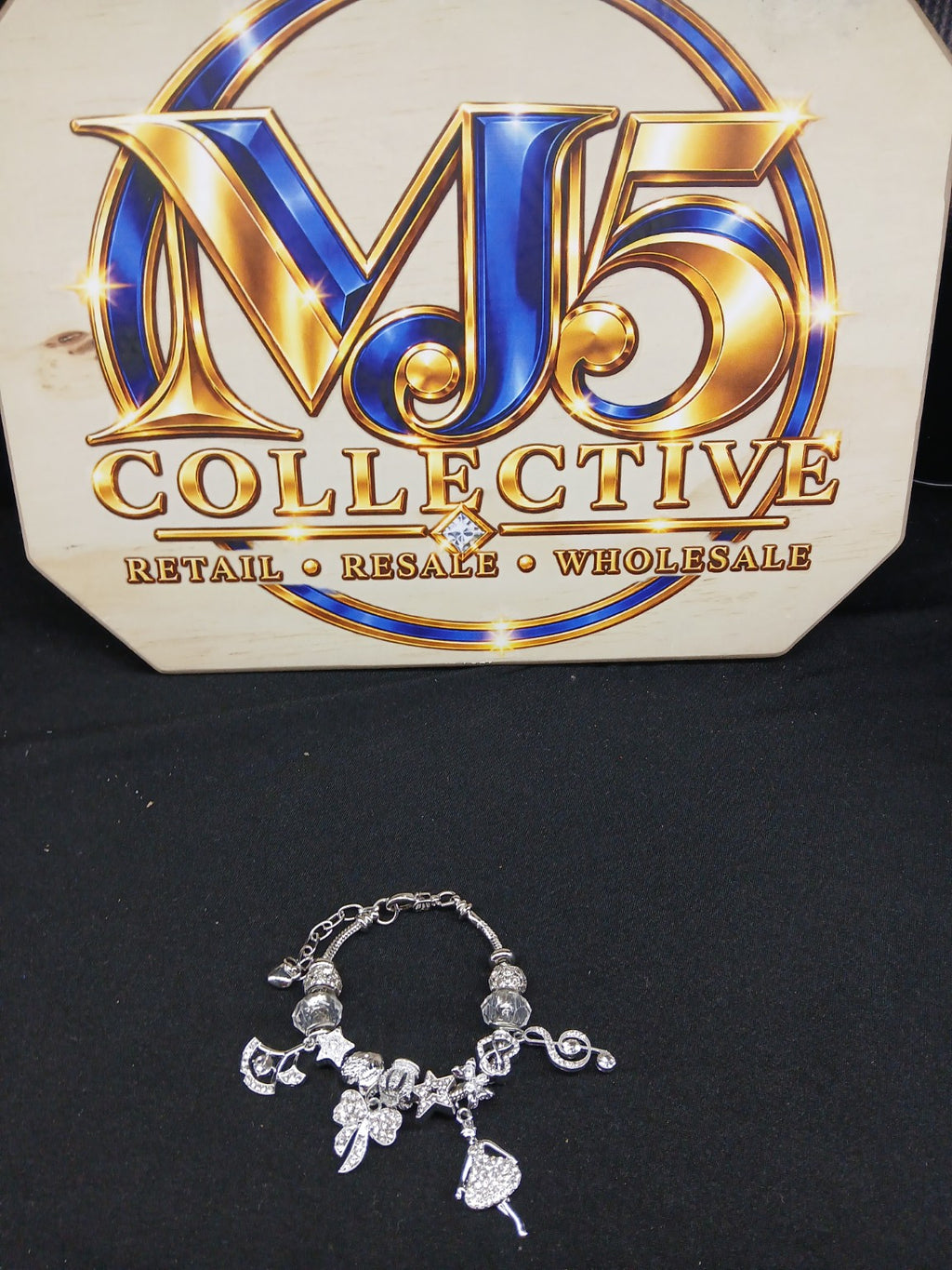 Full display silver music and dance bracelet
