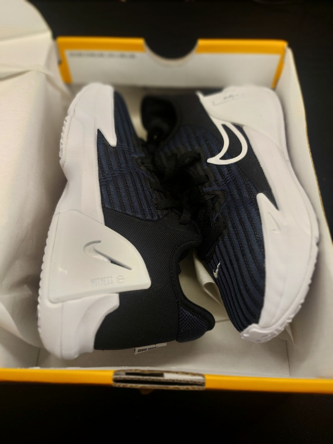 Actual Nike LeBron Witness VI preschool size 12C photo 3