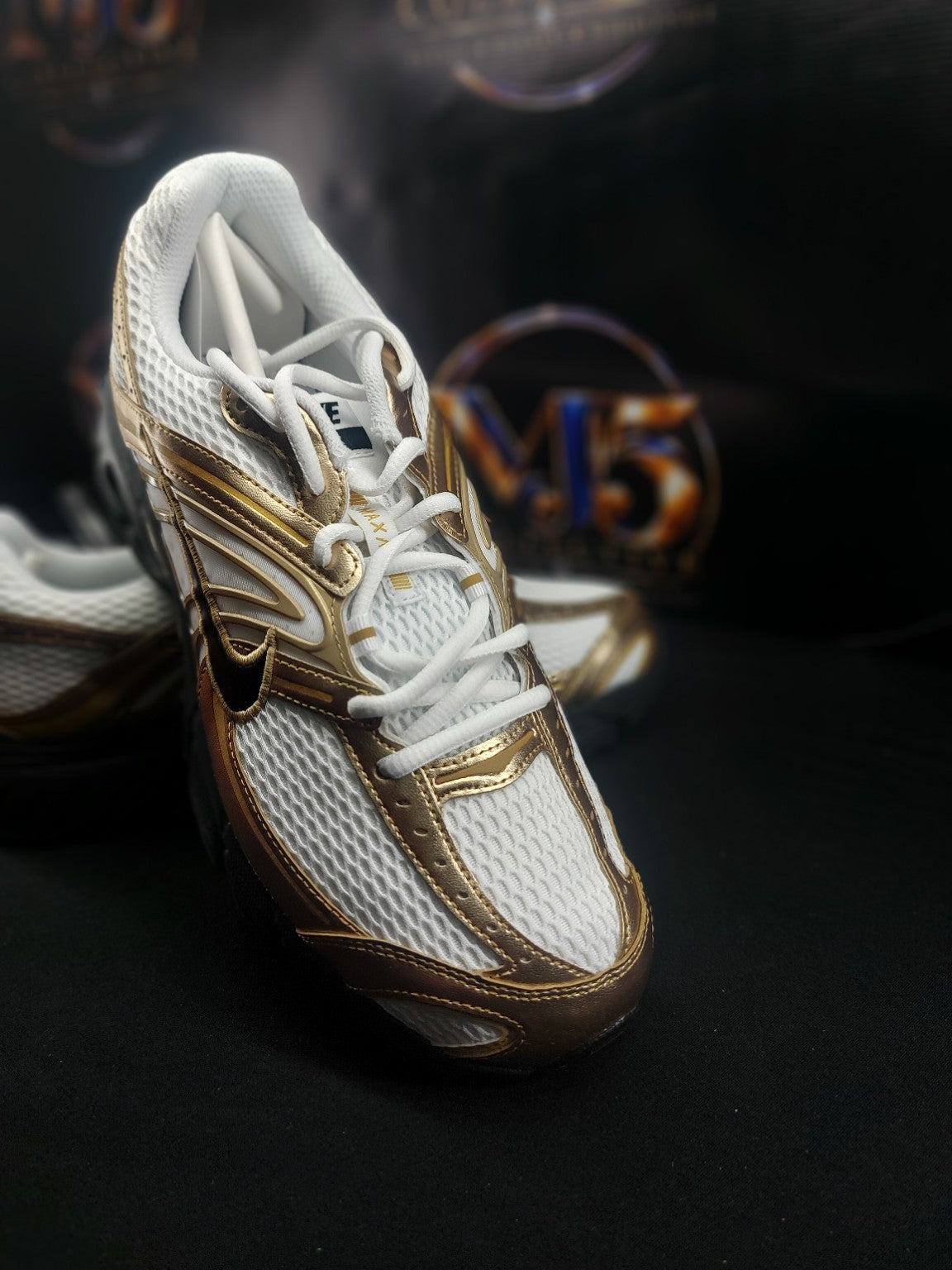Actual Nike Air Max Moto 2K White Black Metallic Gold men's 10.5 photo 5