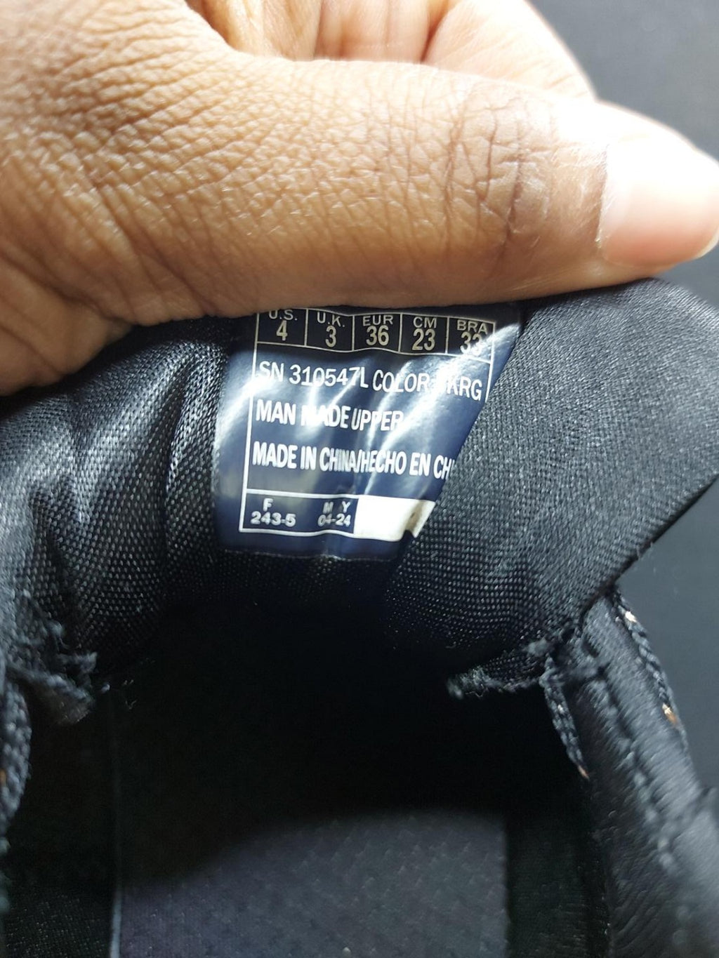 Skechers black gold actual original photo 4