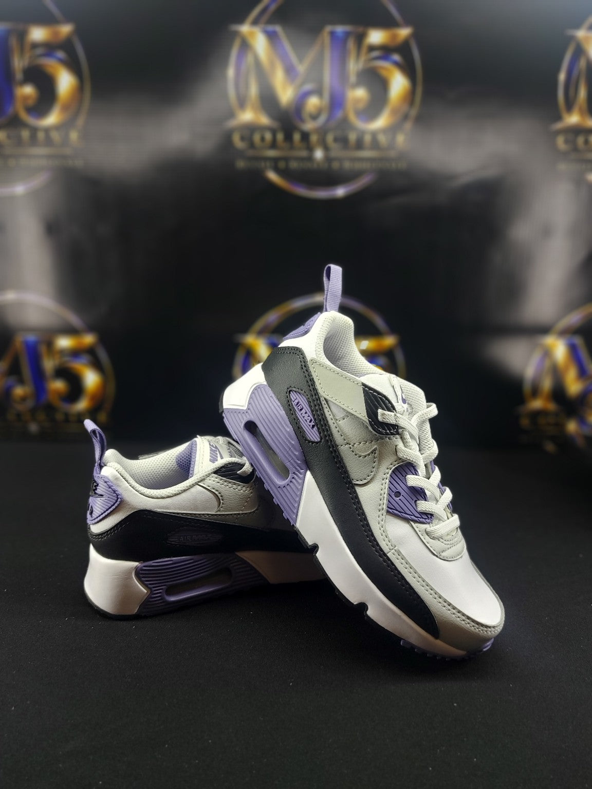 Nike Air Max 90 EasyOn kids shoes white grey black and purple size 1Y